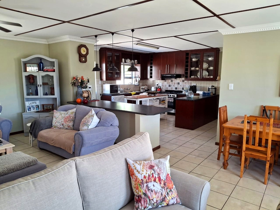 5 Bedroom Property for Sale in Country Club Western Cape